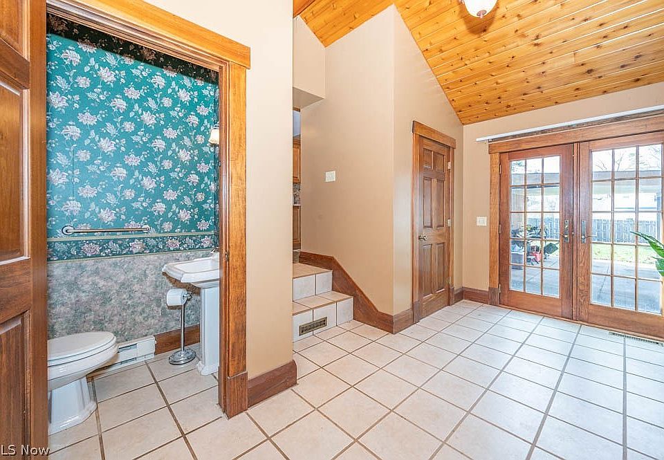 10th image of this home