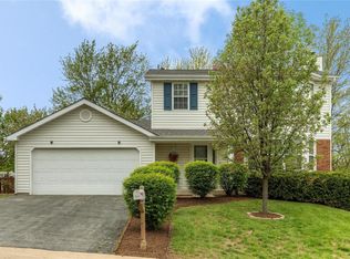 1311 Whispering Ridge Ln, Saint Peters, MO 63376