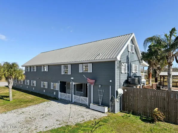 10000 New York St, Bay Saint Louis, MS 39520