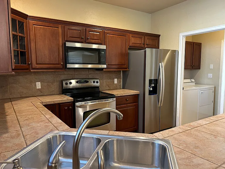 3902 Galileo Dr #B — Photo 7