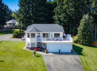 2207 June Rd, Comox Valley, BC V9J 1X9