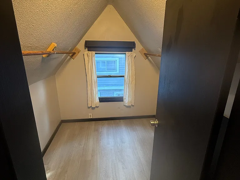 22 Weider St — Photo 28