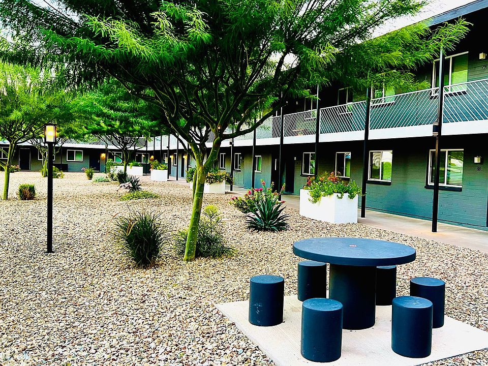 Building Photo 3