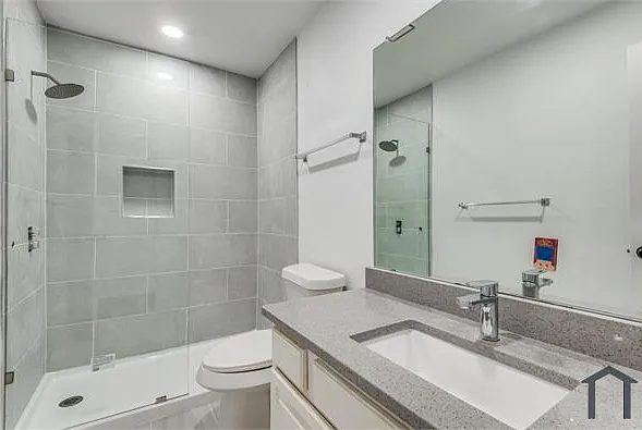 18702 Riverstone Ct — Photo 16
