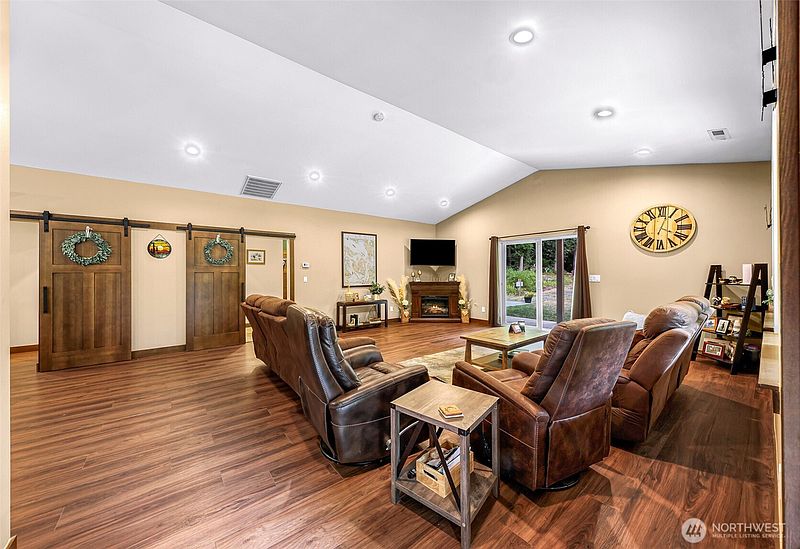 5th image of 3621 Haynie Road