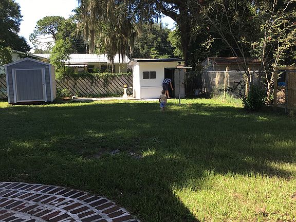 5th image of 2203 Gillis St