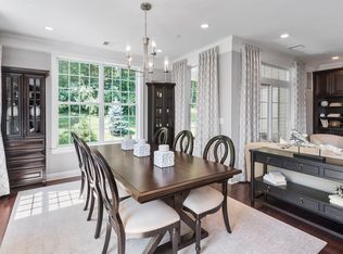 831 Regency Dr, Fishkill, NY 12524