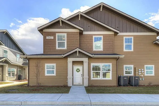 Cedar Crossing Luxury Townhomes — Photo 73