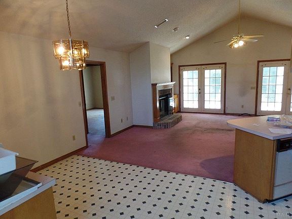3rd image of 1885 Lodgepole Dr