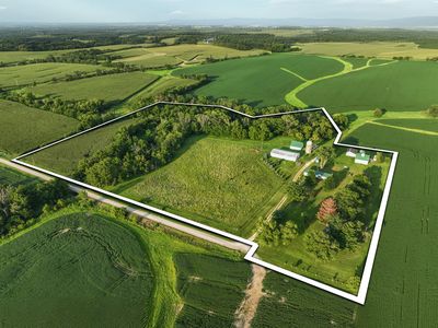 2017 Newton Ave, Tipton, IA, 52772