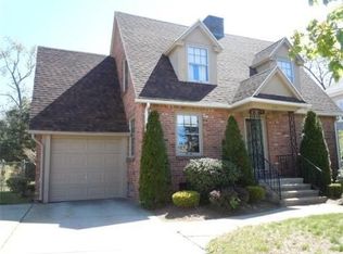 696 Allen St, Springfield, MA 01118