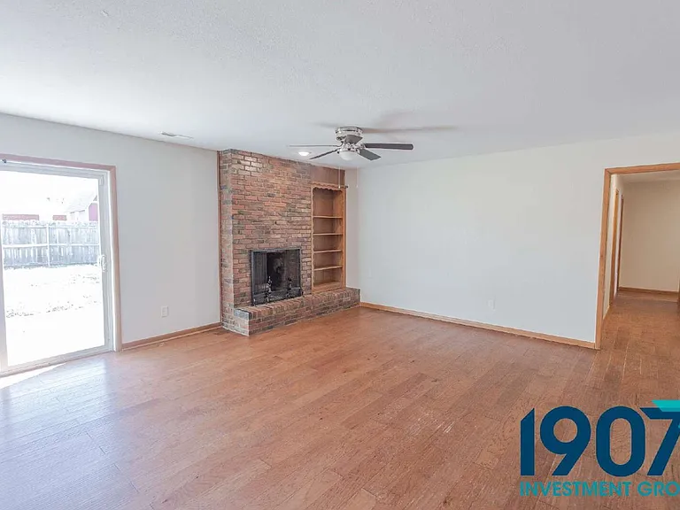 120 Platt Ln — Photo 7