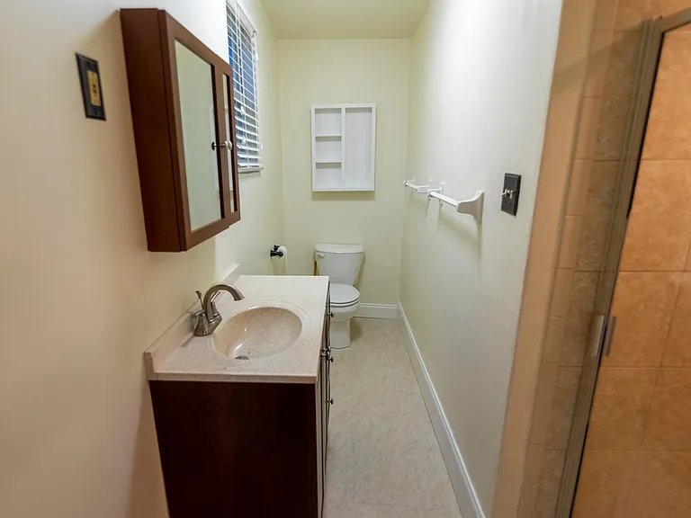 1402 Lafayette Blvd #4 — Photo 8