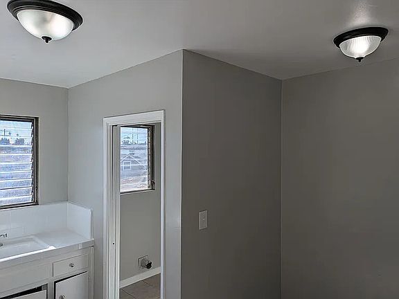 3rd image of 5847 Denver Ave APT 4