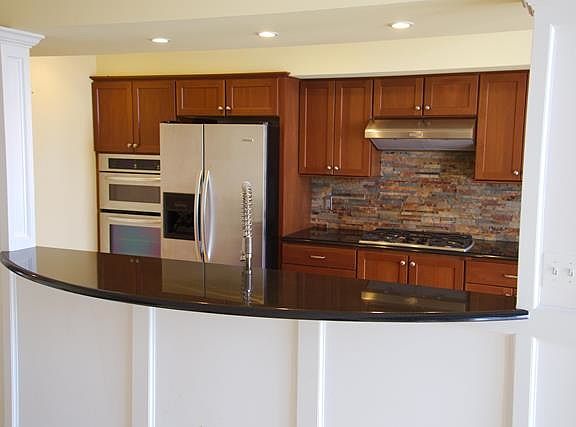 4th image of 1070 S Lake Shore Dr #7-A2