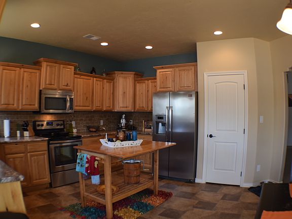 3rd image of 219 Vista Hills Dr