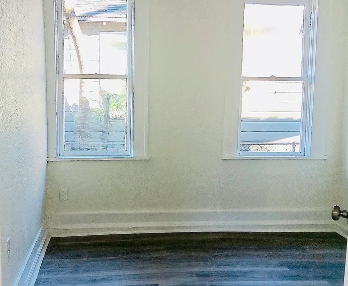 1478 W 5th St — Photo 5