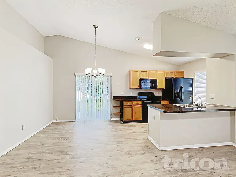 1576 Palmstone Dr — Photo 4