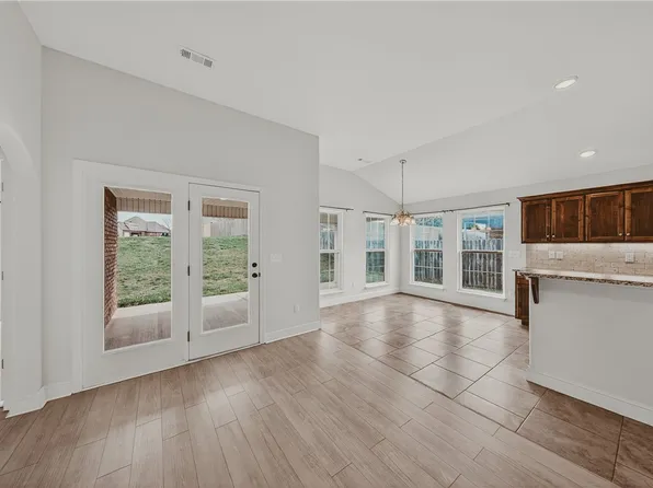 611 Arkansas Black, Bentonville, AR 72712