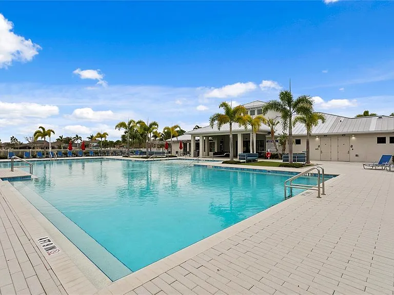 7109 Paradise Island Ct — Photo 44