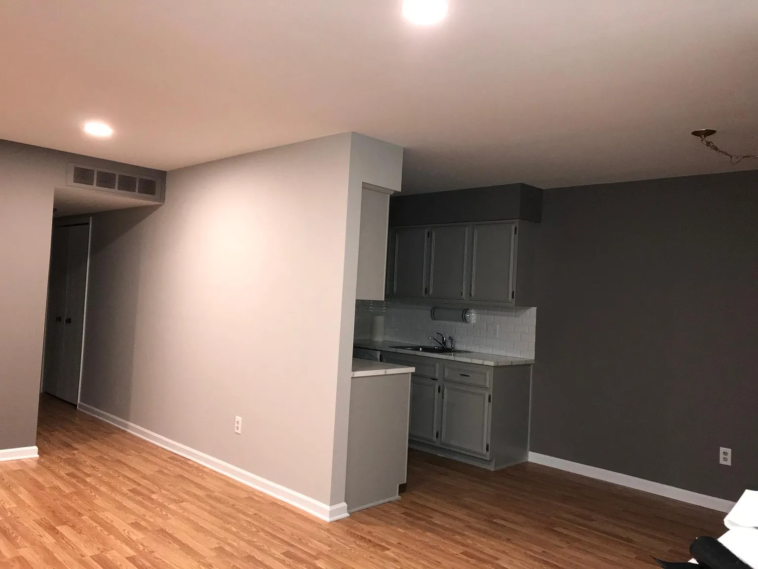 2 bed, 1000 sqft, $1,600 — Photo 2