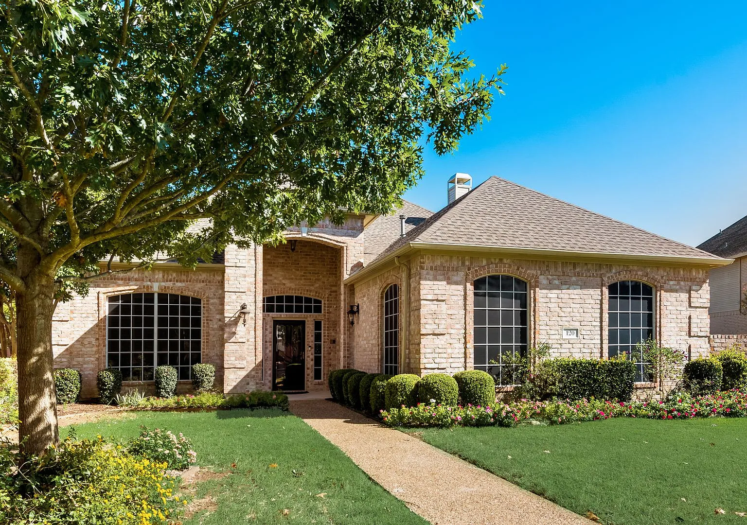 Beautiful home in Heath over 3100 sqft!! — Photo 2