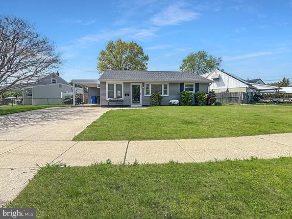 406 Holmes Dr, Burlington, NJ 08016