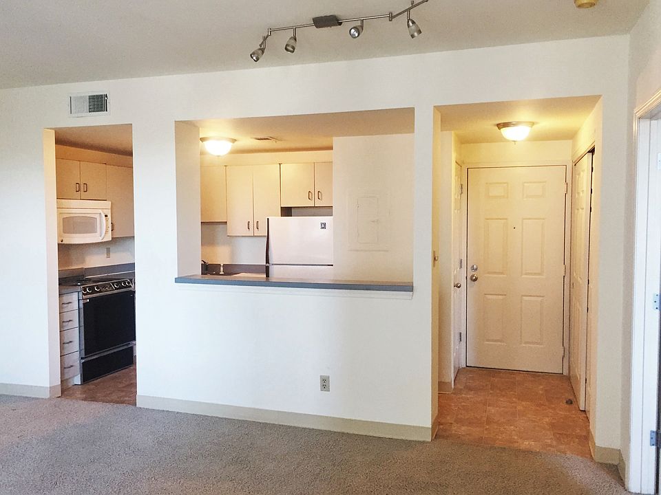 1st image of 5316-5320 Pershing Ave #208