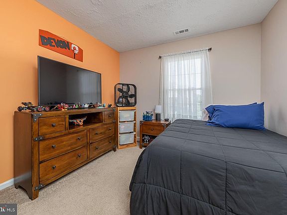 4th image of 2502 Thistledown Ct