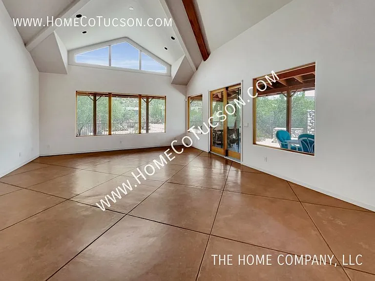 12235 E Horsehead Rd — Photo 4