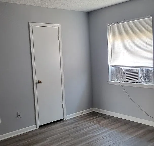502 Mary St — Photo 10