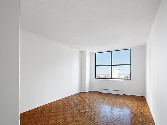 3rd image of 211 W 56th St APT 28J