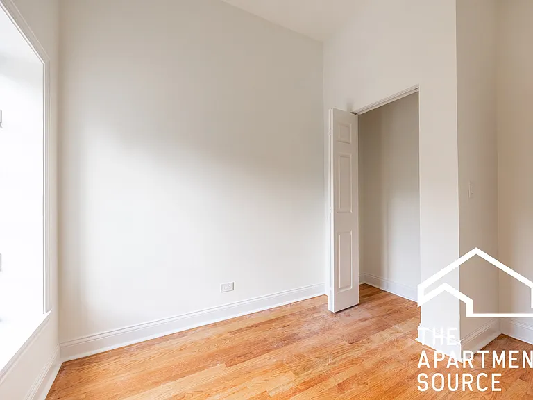 3109 N Harding Ave #2 — Photo 6