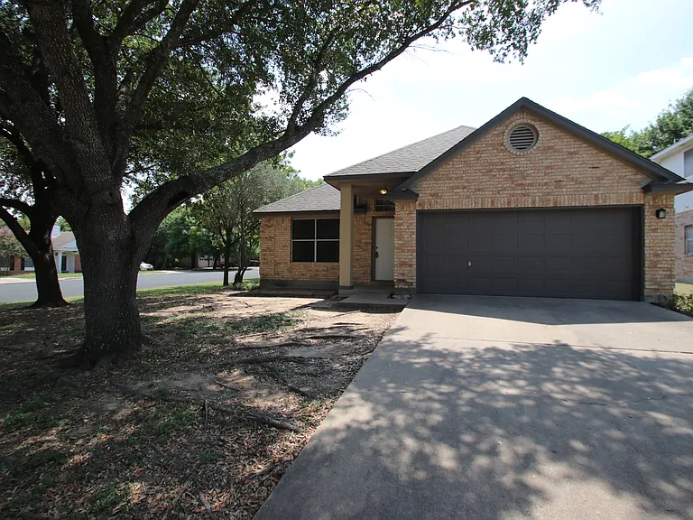 12400 Captain Hopkins Cv — Photo 1