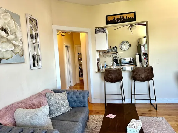 108 Myrtle St, Boston, MA