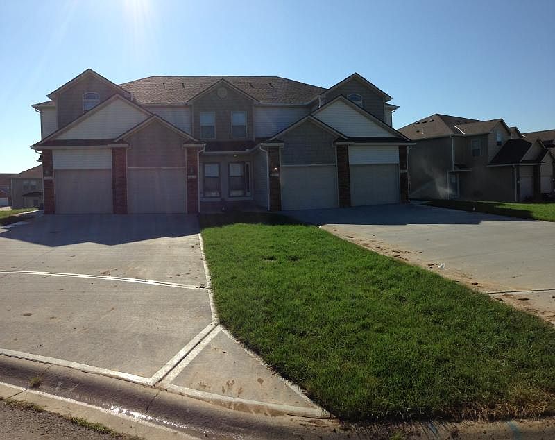 1st image of 4323 N 106th Ter