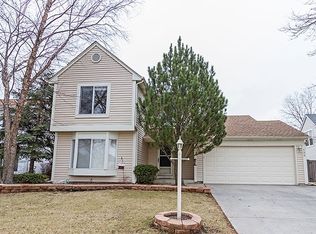 128 Red Cedar Dr, Streamwood, IL 60107