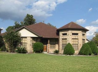 811 S 5th 1/2 St, Nederland, TX 77627
