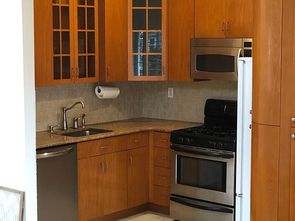 2nd image of 533 Minnieford Ave