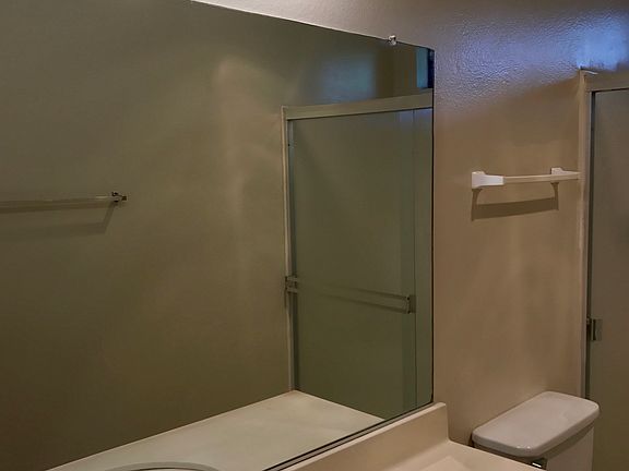 5th image of 5075 Atlantic Ave APT 105