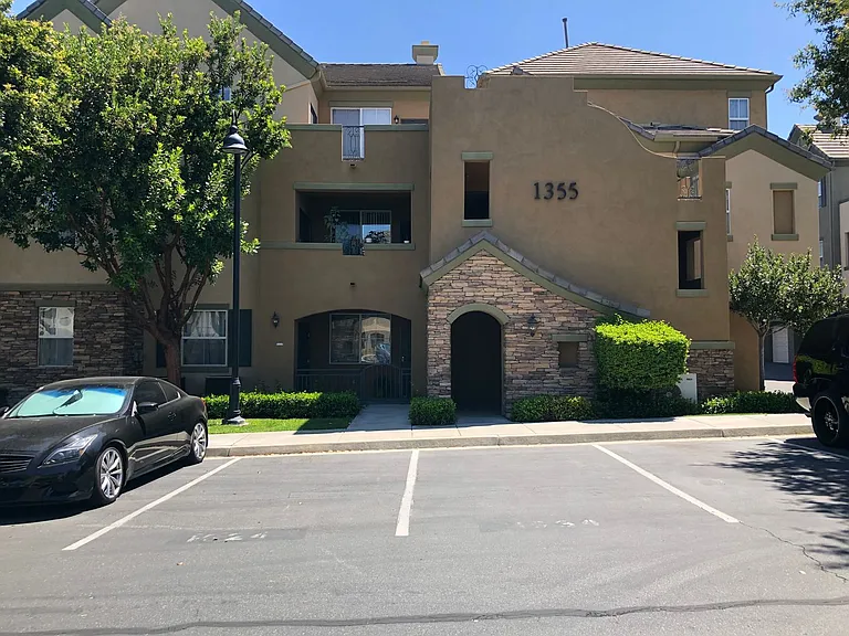 1355 Nicolette Ave #1323 — Photo 8