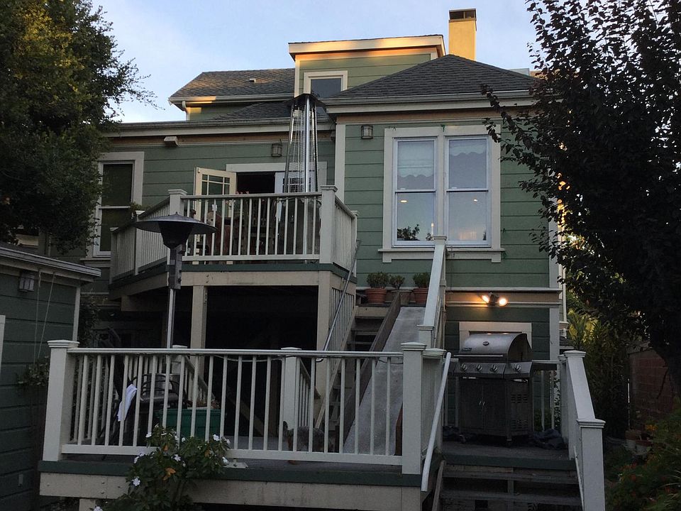 Rear shared lower deck