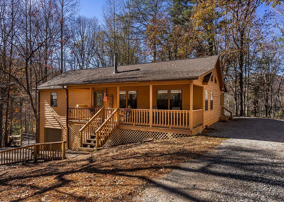 2nd image of 539 Summit Way