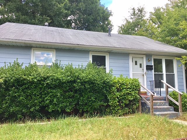 1st image of 215 E 36th St