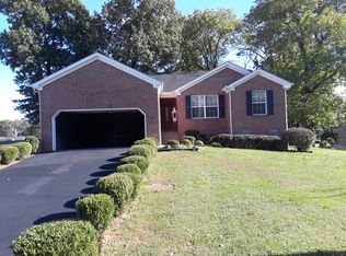 626 Sterling Ct, Bowling Green, KY 42101