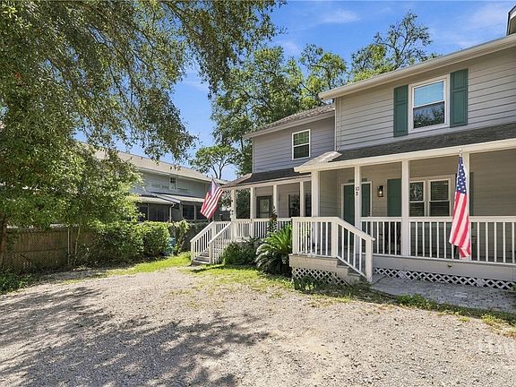 2nd image of 10 Lighthouse Lane #B