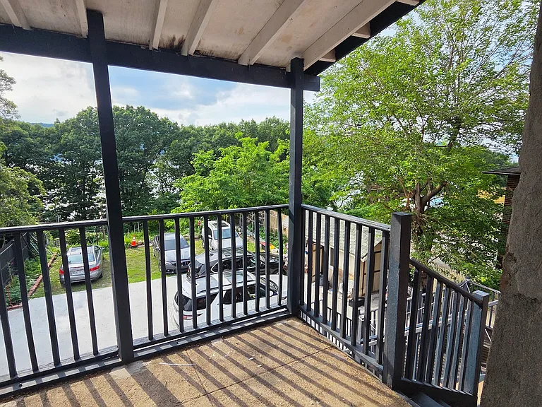 637 Warburton Ave #2 — Photo 6