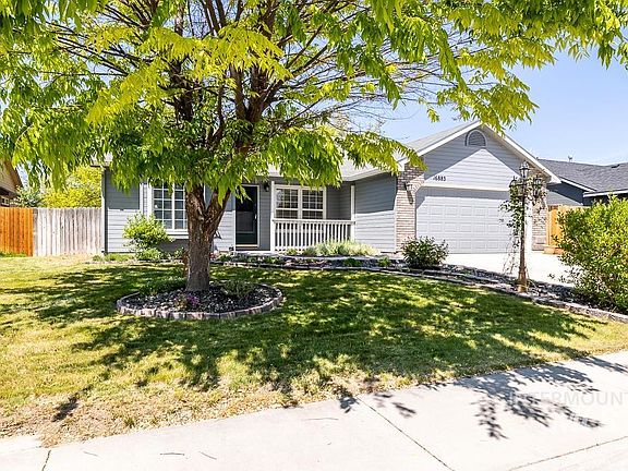 5th image of 16883 N Waterford Way
