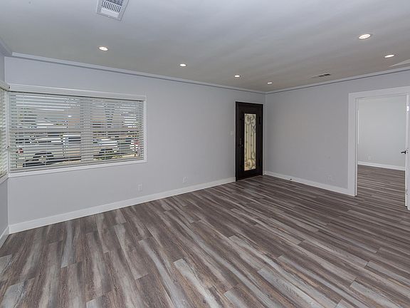 3rd image of 1704 Keeler St