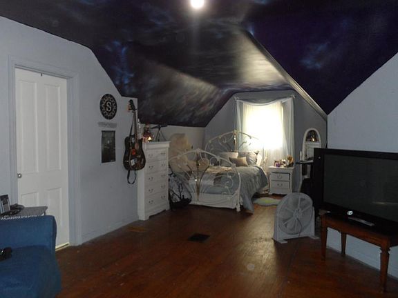 4th image of 2720 Catalpa Dr
